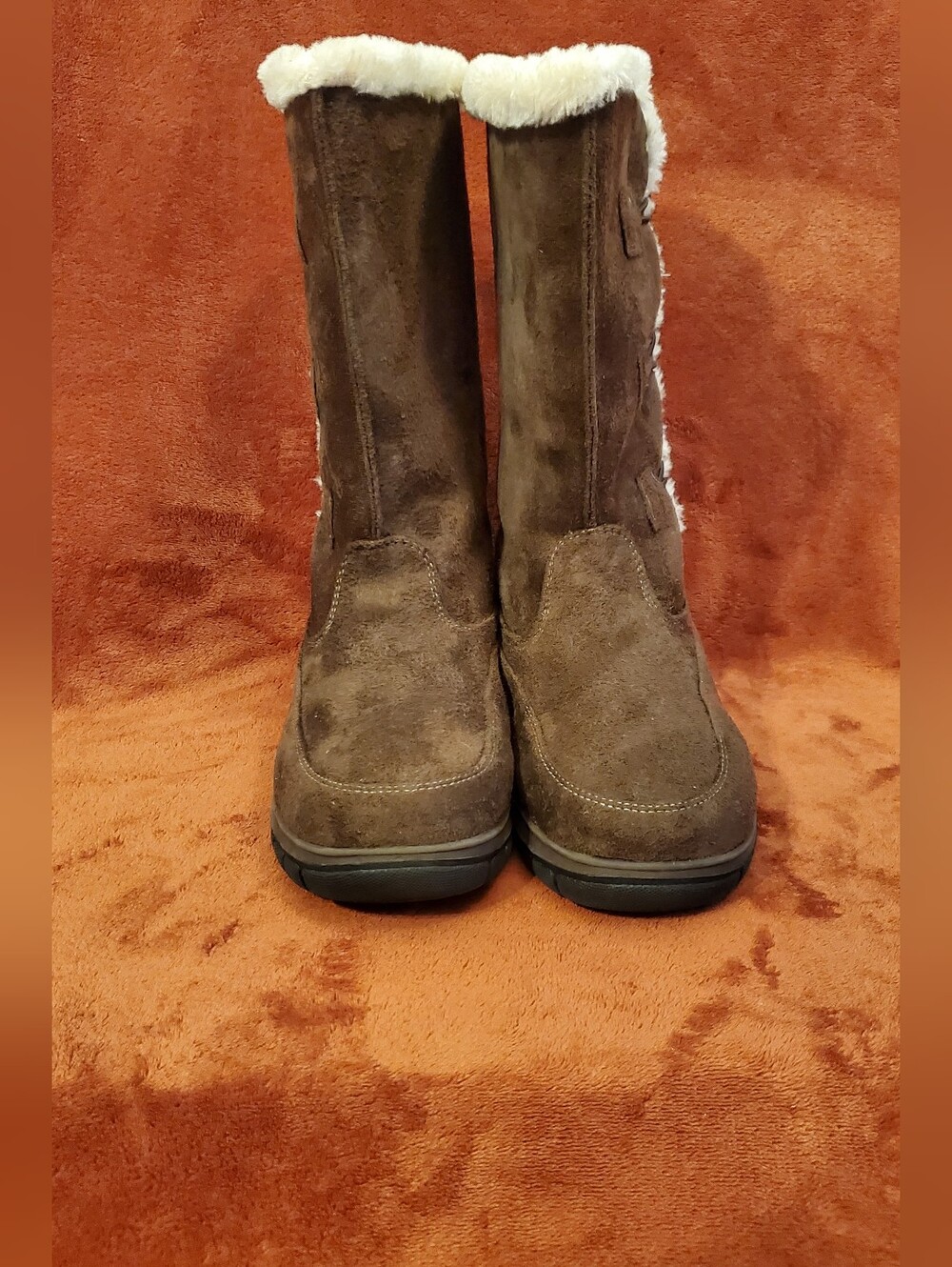 NEW Women’s Brown Winter Boots with Faux Fur Trim
